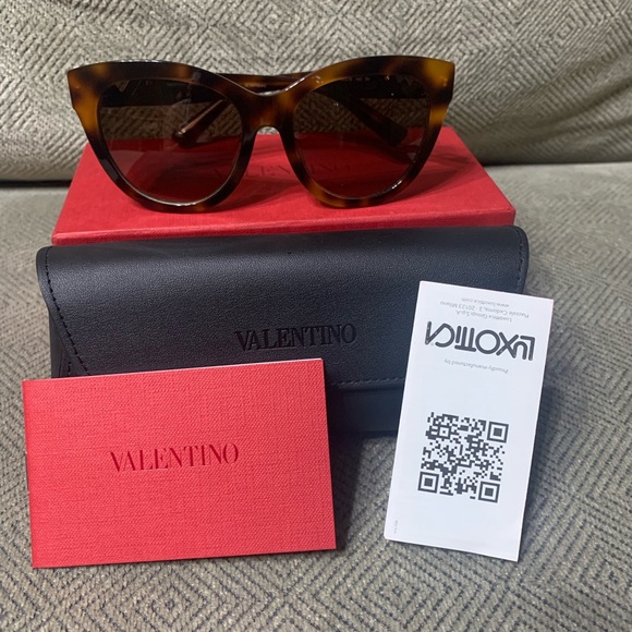 Valentino Accessories - Authentic Valentino sunglasses brand new